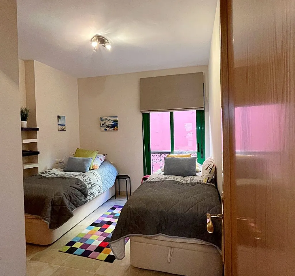 82189632-967f-457b-a1c2-bcad960a2224