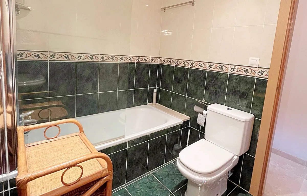 8a354f9f-40af-4c61-8d0b-8e794748dc05