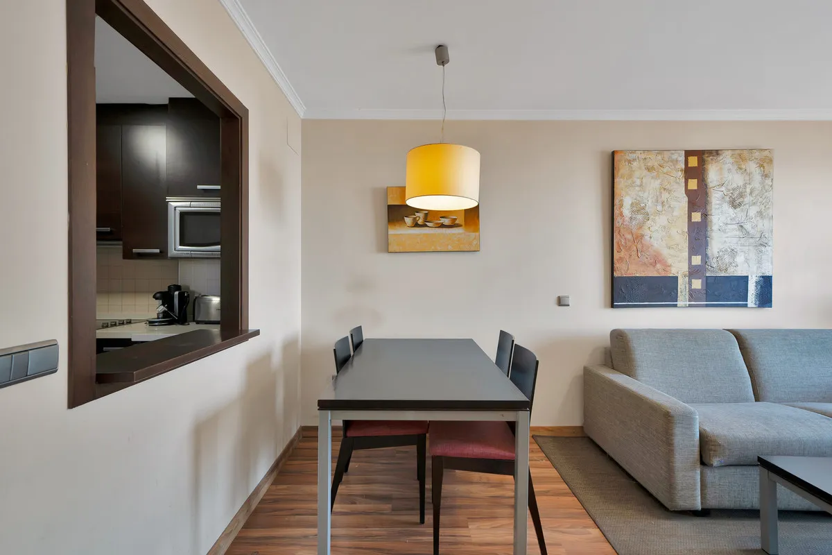 e4251e52-d40b-40be-a8d5-e537ab6c9e5c