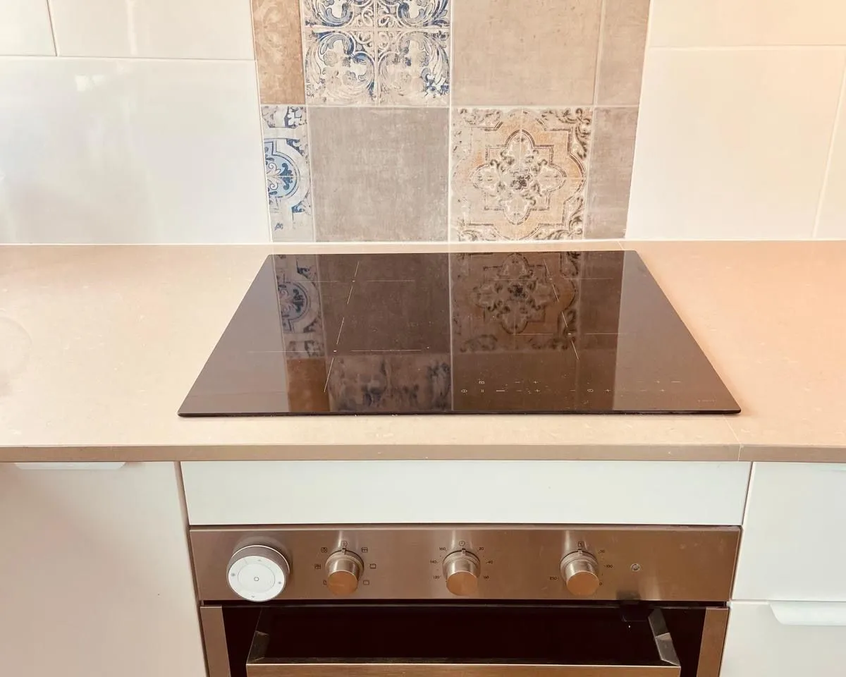 7d379eb8-193e-4cfc-bce4-1b45527c9b8d