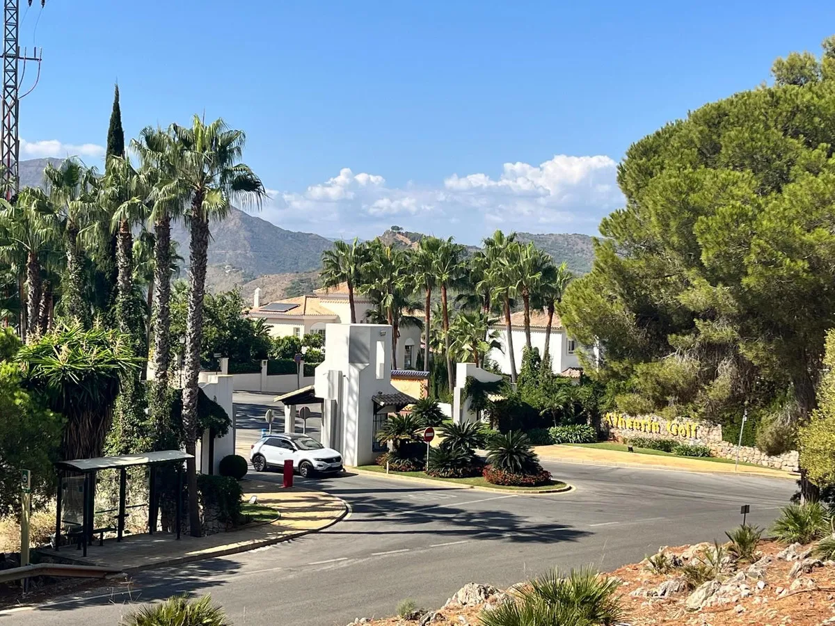 20e9c2fe-1218-47e8-8068-72a65654cd6a