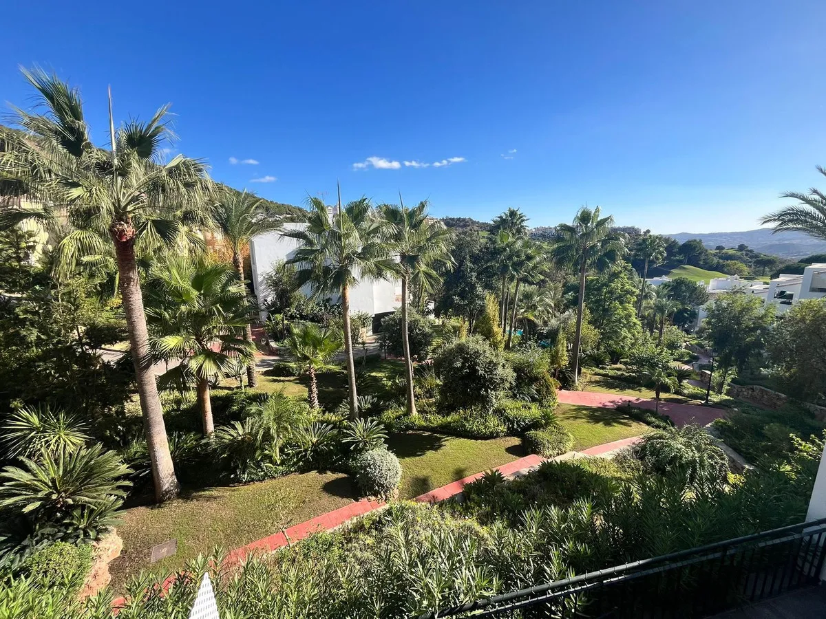 3eedcd3b-fd9a-4efd-953d-2003b2b27b18