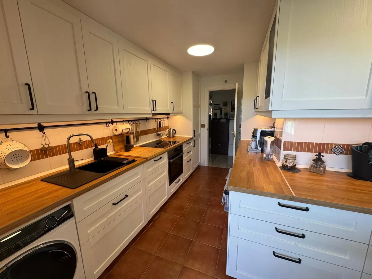 6d7fc2be-8862-401a-8300-d46d45ccc1cc