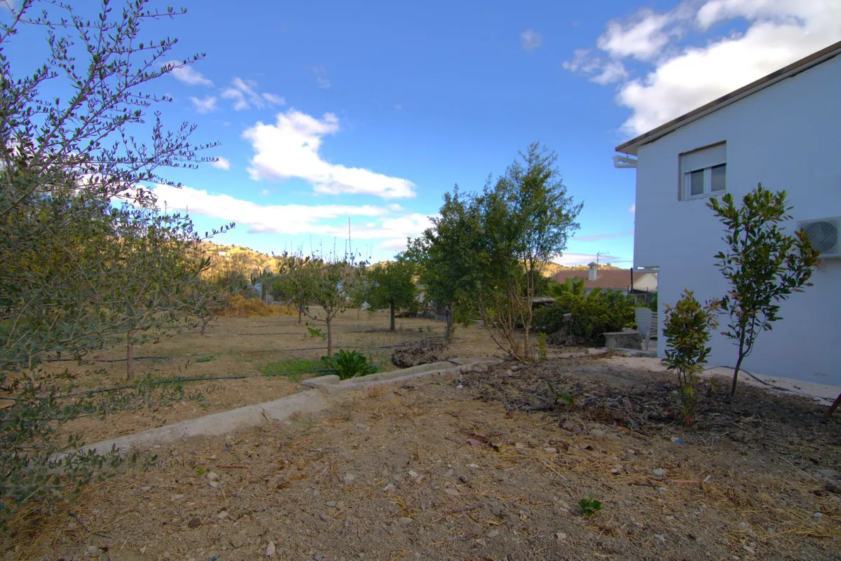 b6ddd8f0-abe4-43a2-b8e3-a9eb46a067bd