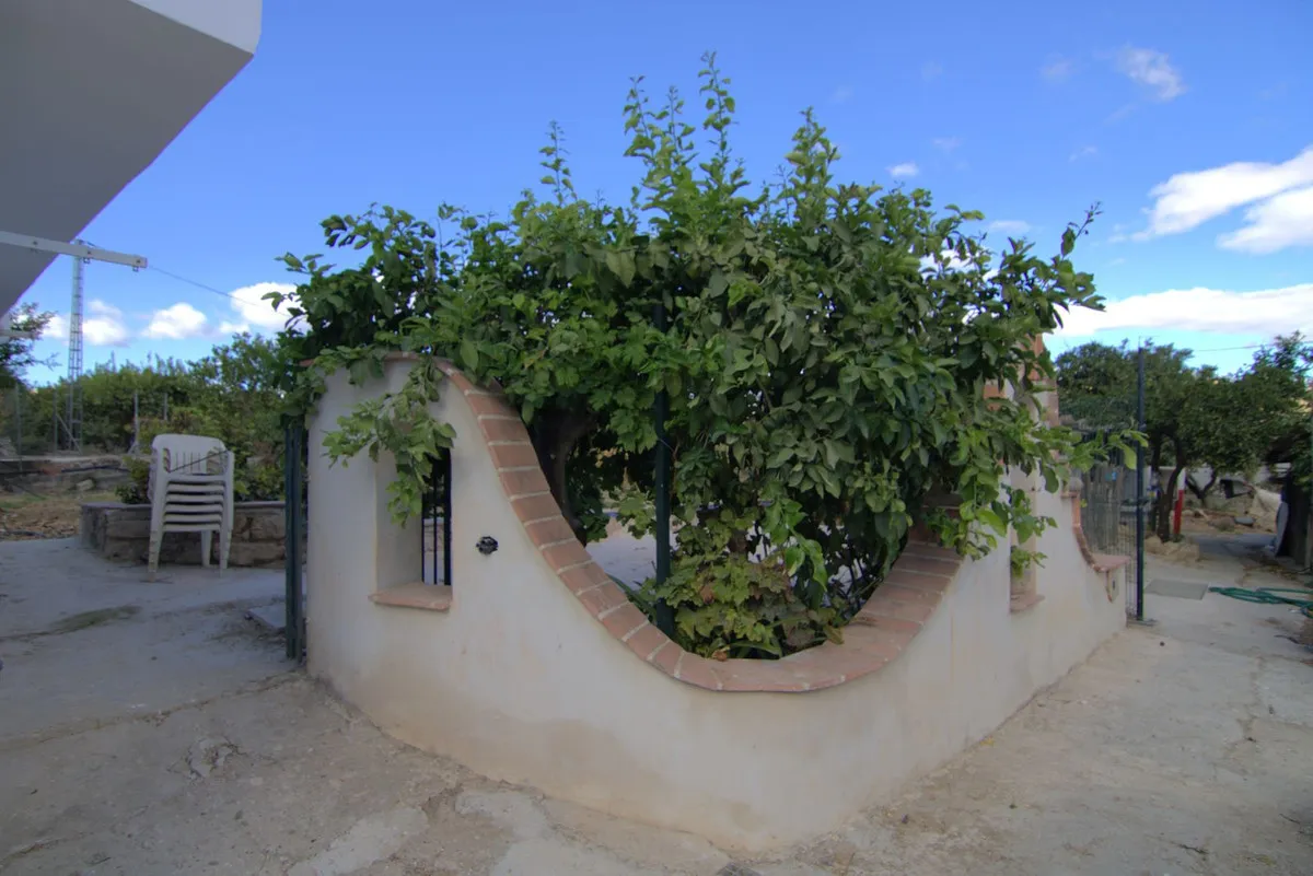 e573604d-5d77-49c6-b672-31b548f64b66