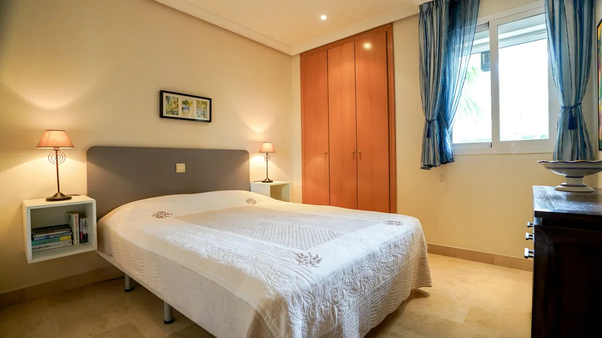 2fd674c2-9b9b-4ca2-a2b2-53a15bb9e6a9