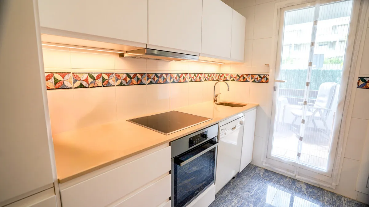 35d85ee4-b235-4cc2-a09c-077a3c546259