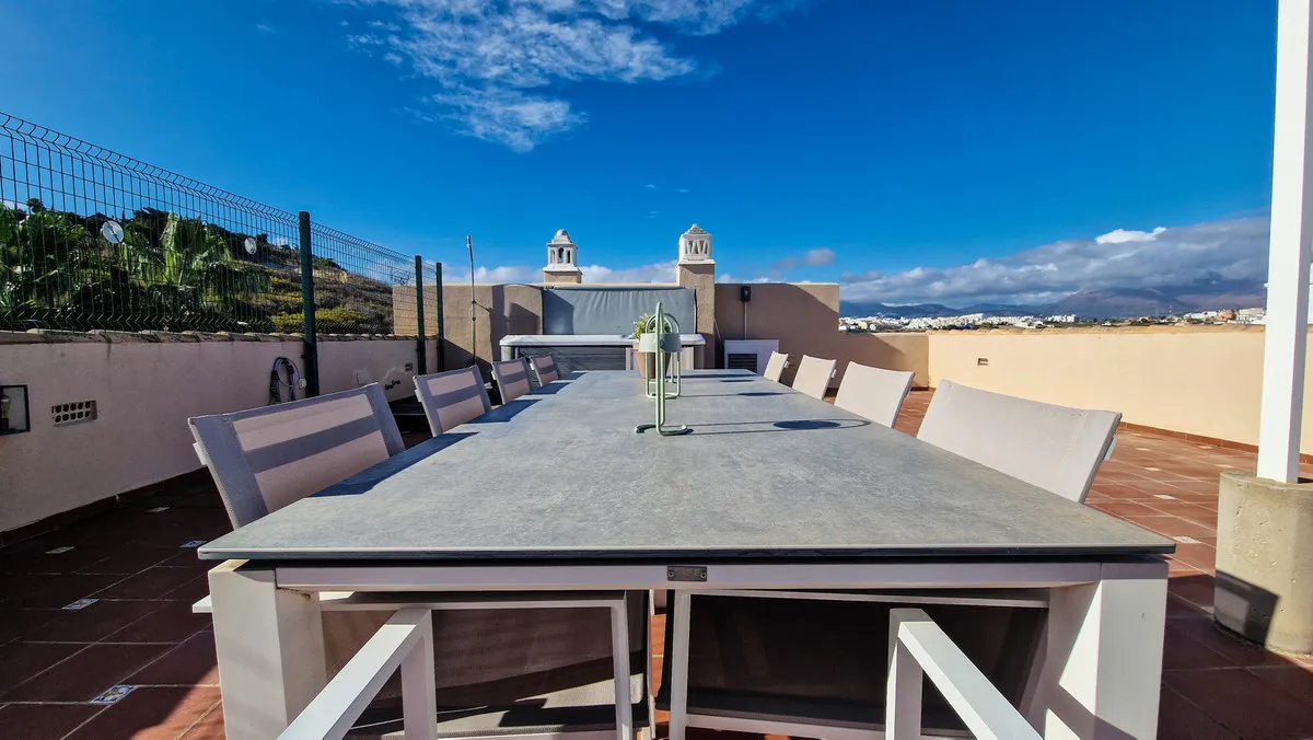 059f1e50-9260-4aba-83d5-92f7a9f73ae7