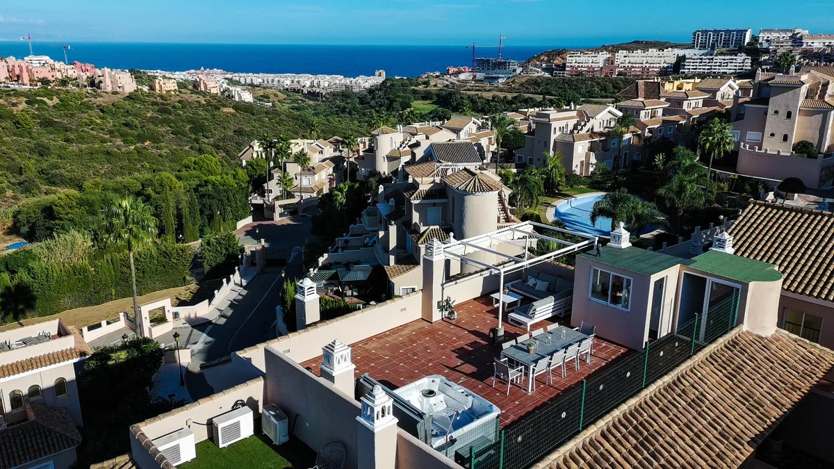 26c4e18a-4666-4263-a4f5-9e5a6f740107