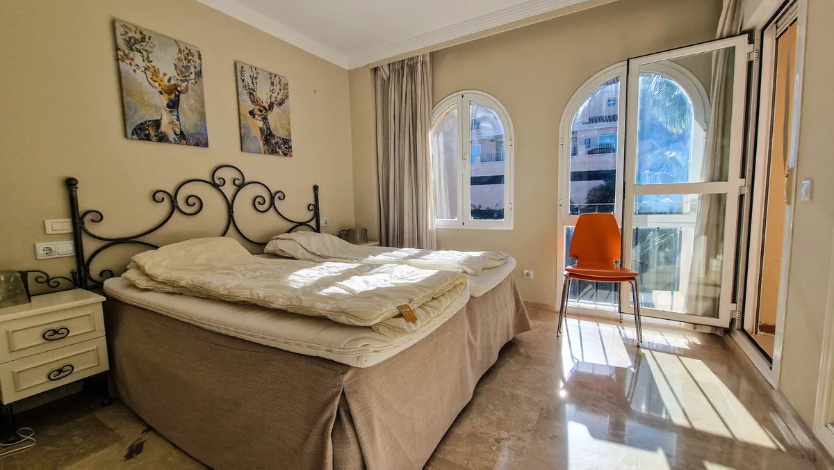 8c2ae3fd-1090-40fa-92d5-047efb7baa9f