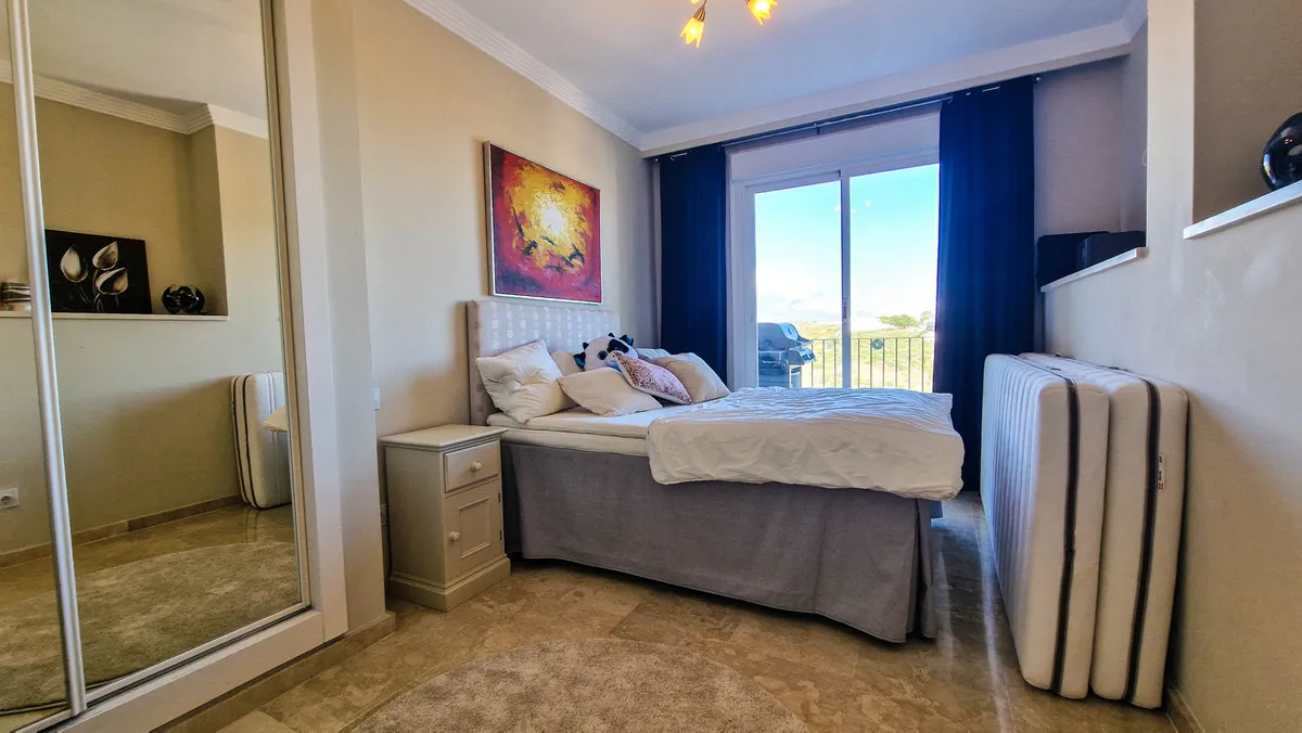 e67be3e1-2c00-40c1-969f-d844875f31eb