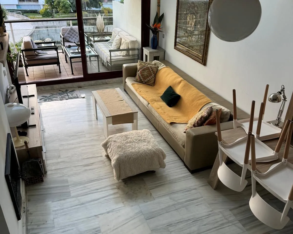 d2c8373b-a2ea-42d6-931c-88887ff33875