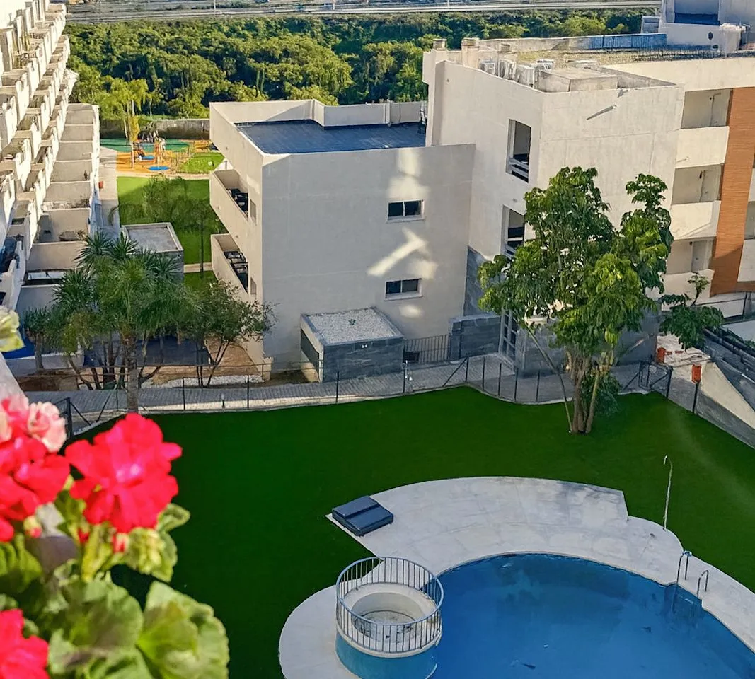 05fdf9a4-6316-4907-83ac-875235bfdc0e