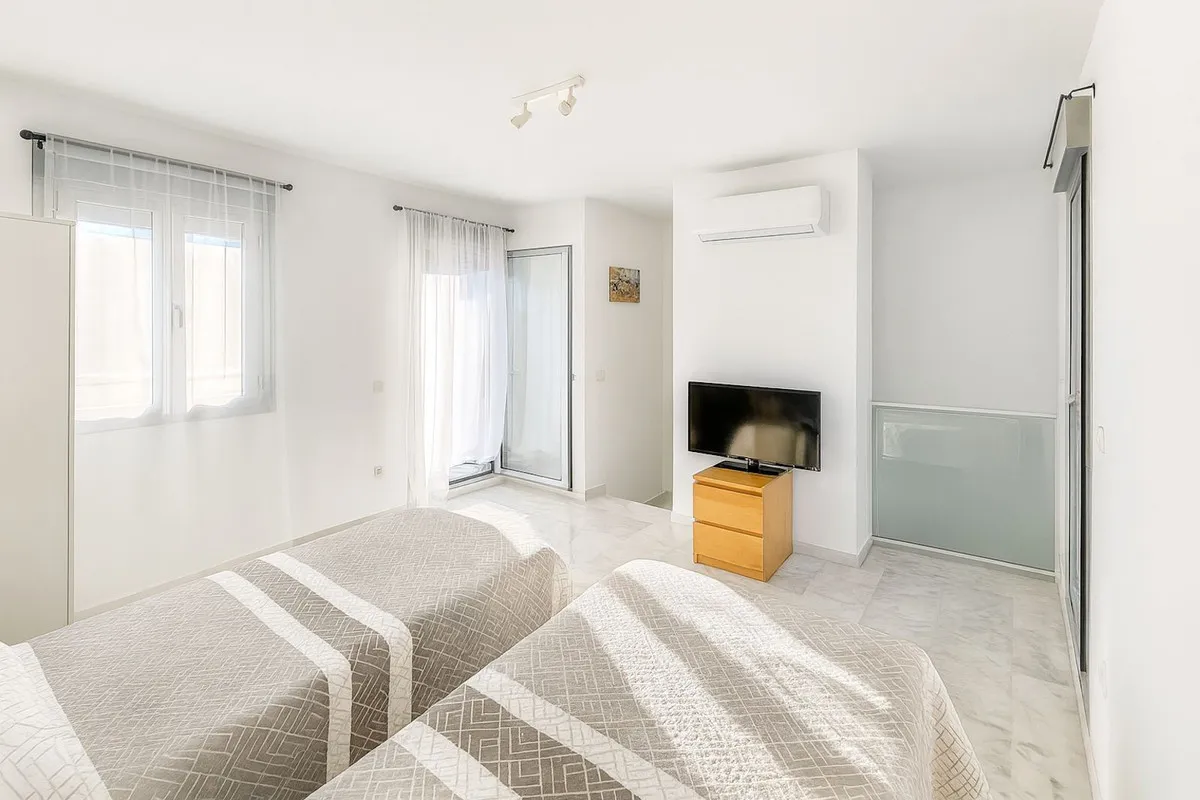 5ba0e390-f169-457a-88ed-72ce7a6eac13