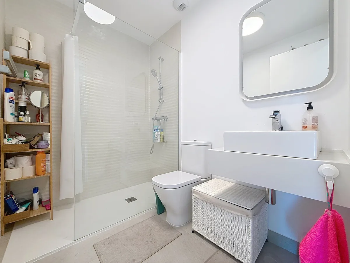 6b6ca1d1-caa9-4b58-9b5a-82be7950e3ed