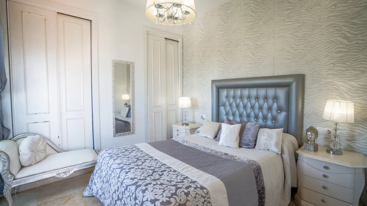 70feb7a8-9040-444d-9b39-9501080451ec