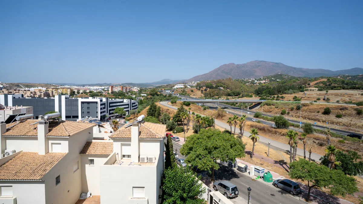 a5d59b9a-4fe1-4586-abc2-3540fe4b4752