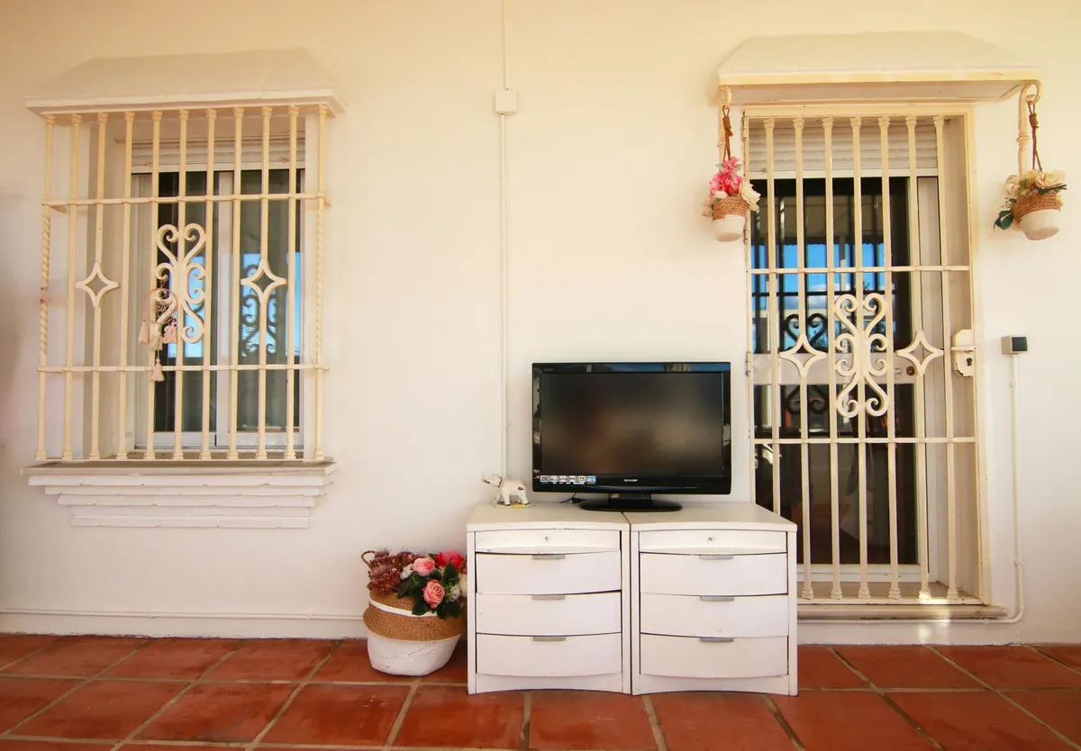 abb8b203-3c1f-44af-a216-9958d5866a5d