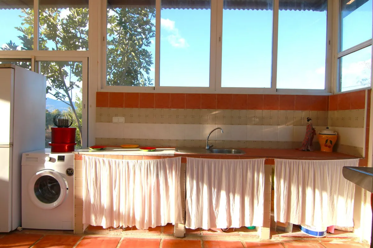 cadc82cf-4c6e-4ccd-9ed0-3a7961f2002f