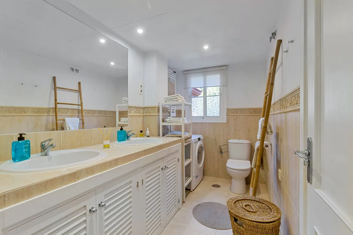 a741c282-6b5e-4e3b-aa2e-f2b5e9db13c4