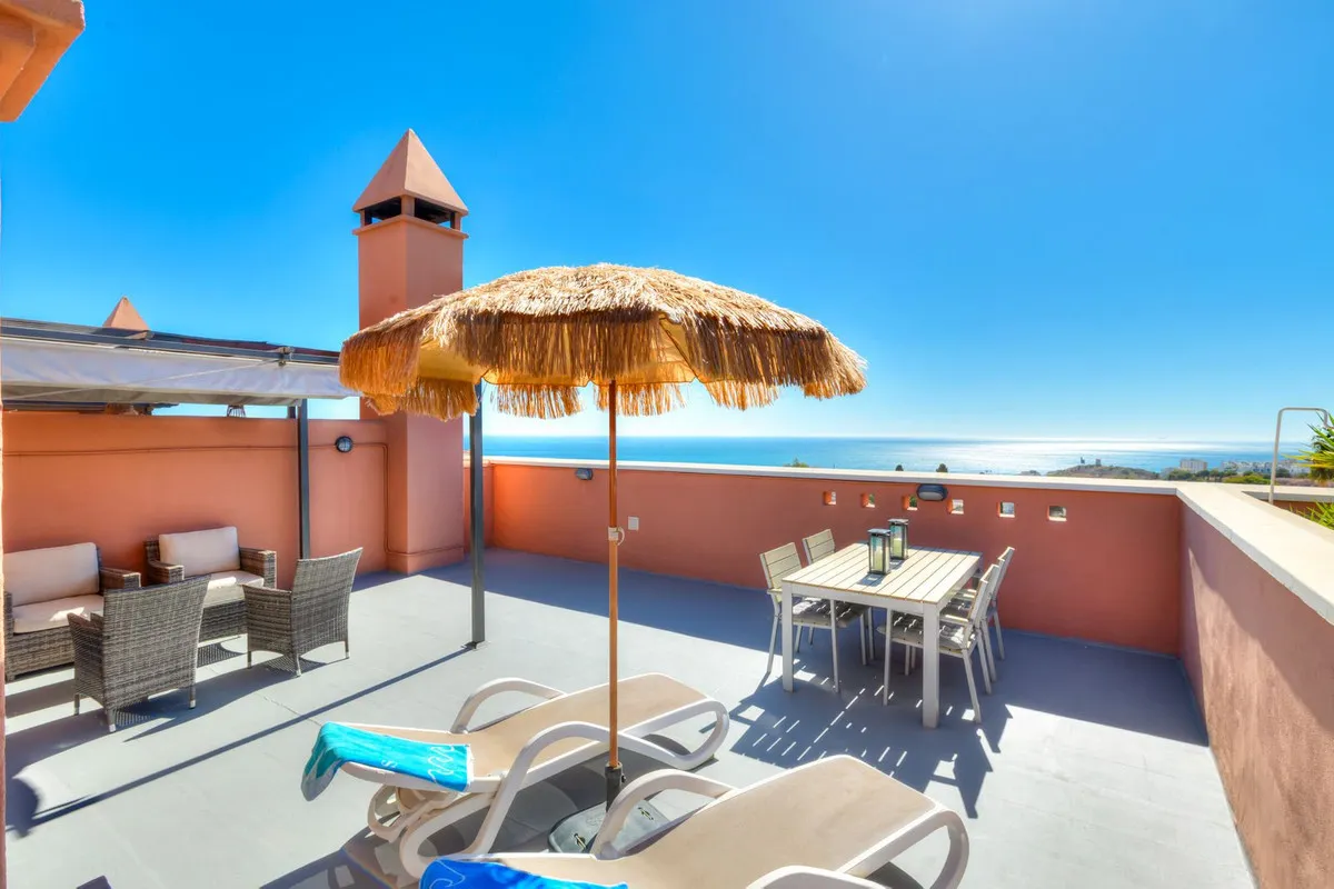 f8c693a6-8a43-4e20-906f-f46f44ff89f7