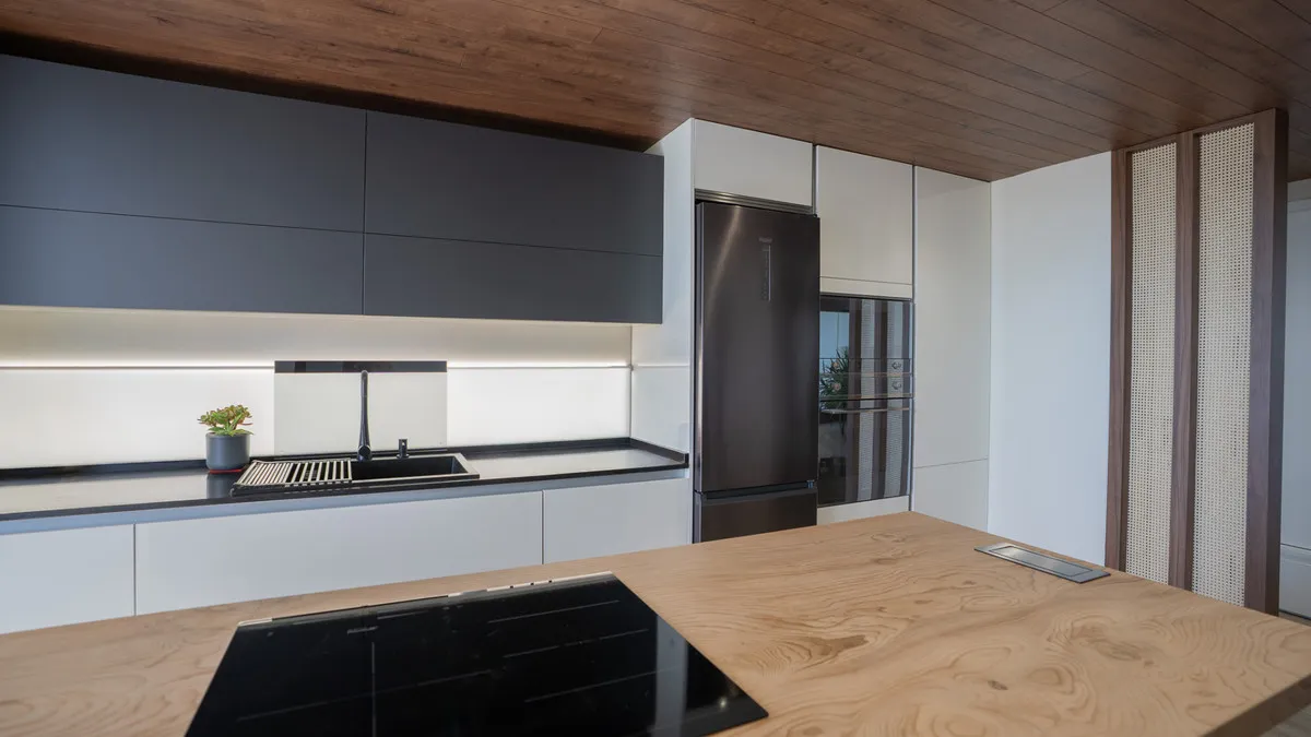 8681d609-c513-4e23-9ad3-ed2162590a2d