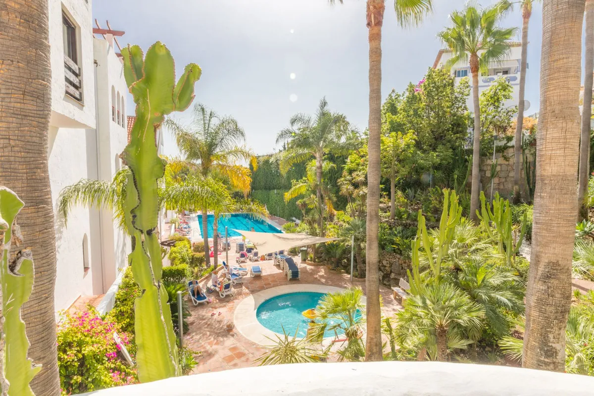 2b7ab331-06af-45ae-be6a-a2b0f2cc1972