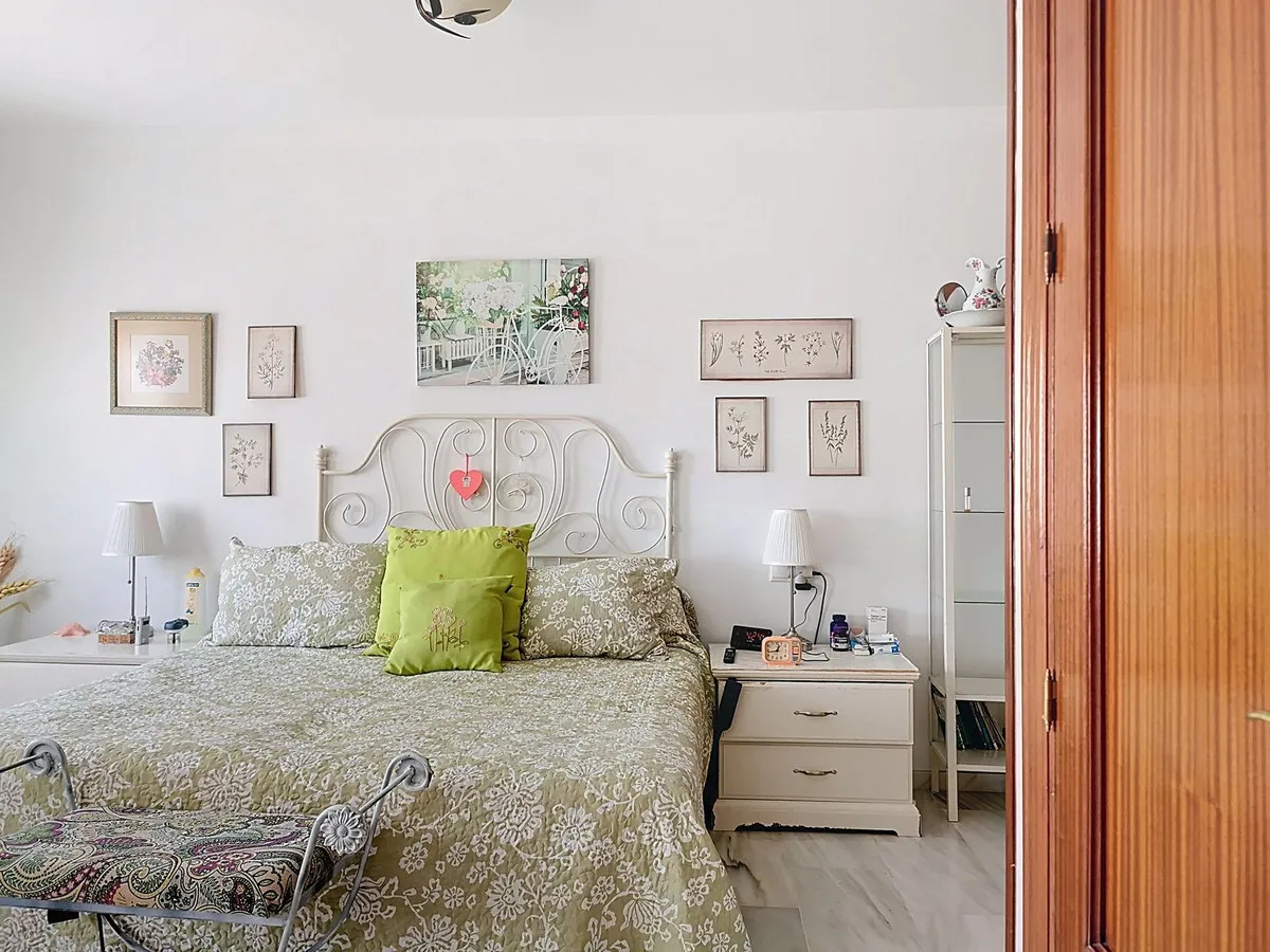 ad304f6c-6f94-4e1a-85ce-52263f1ade58