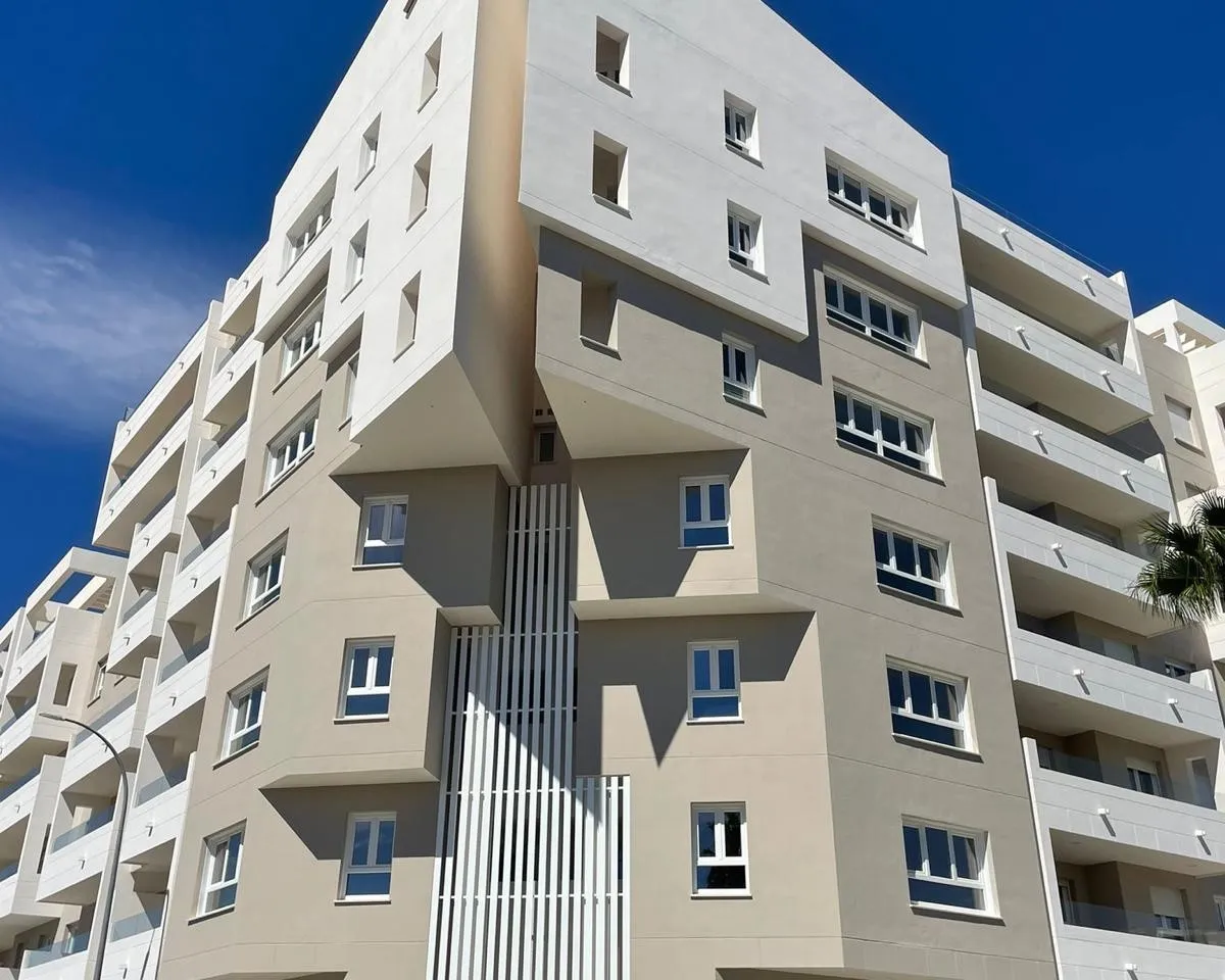 fecb7687-9183-40ce-b621-d12d6d18b527