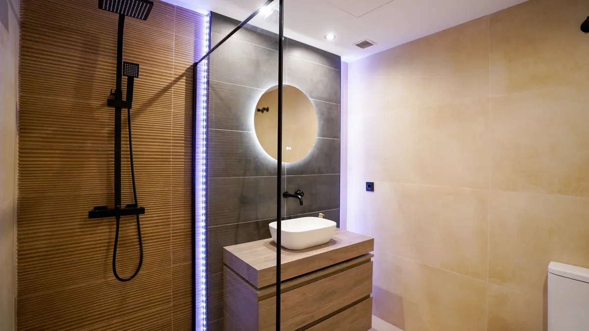 0d25bba0-6801-4c03-bf4b-9c76570c6f53