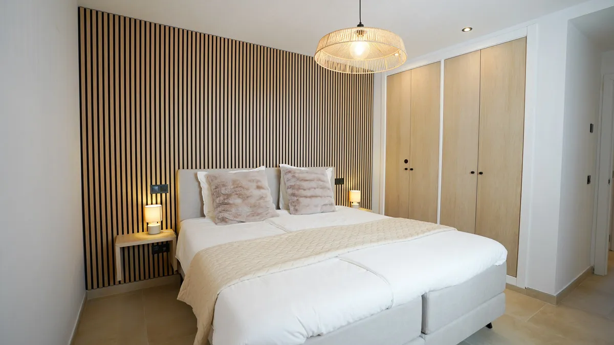 e5fff4f9-5229-4522-aa91-c89e2a951dee