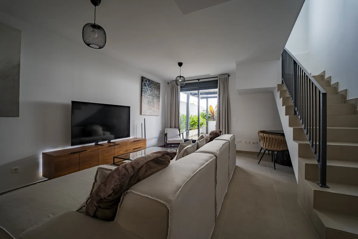 da017dfd-abde-4015-b216-173aba24e113