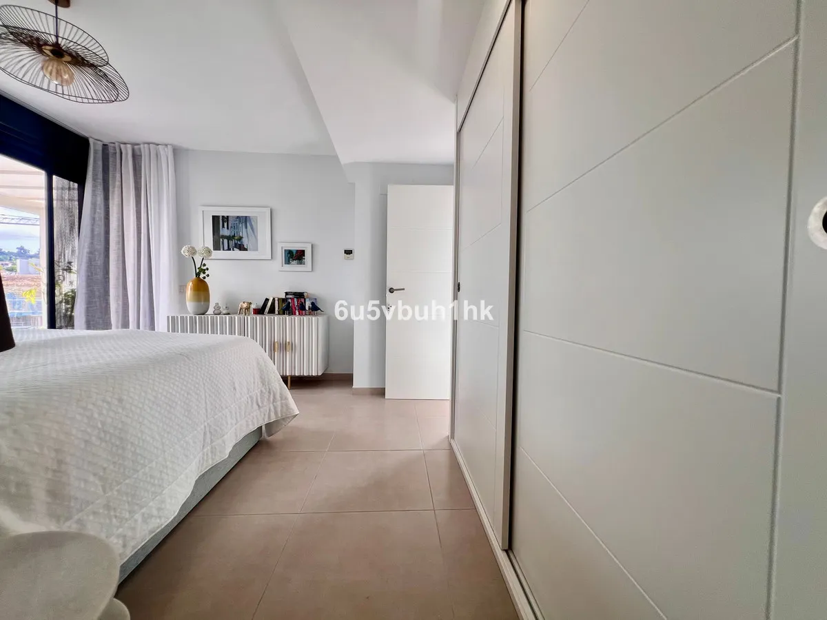 0cf6cb4c-e64b-46b3-8474-f99933849718