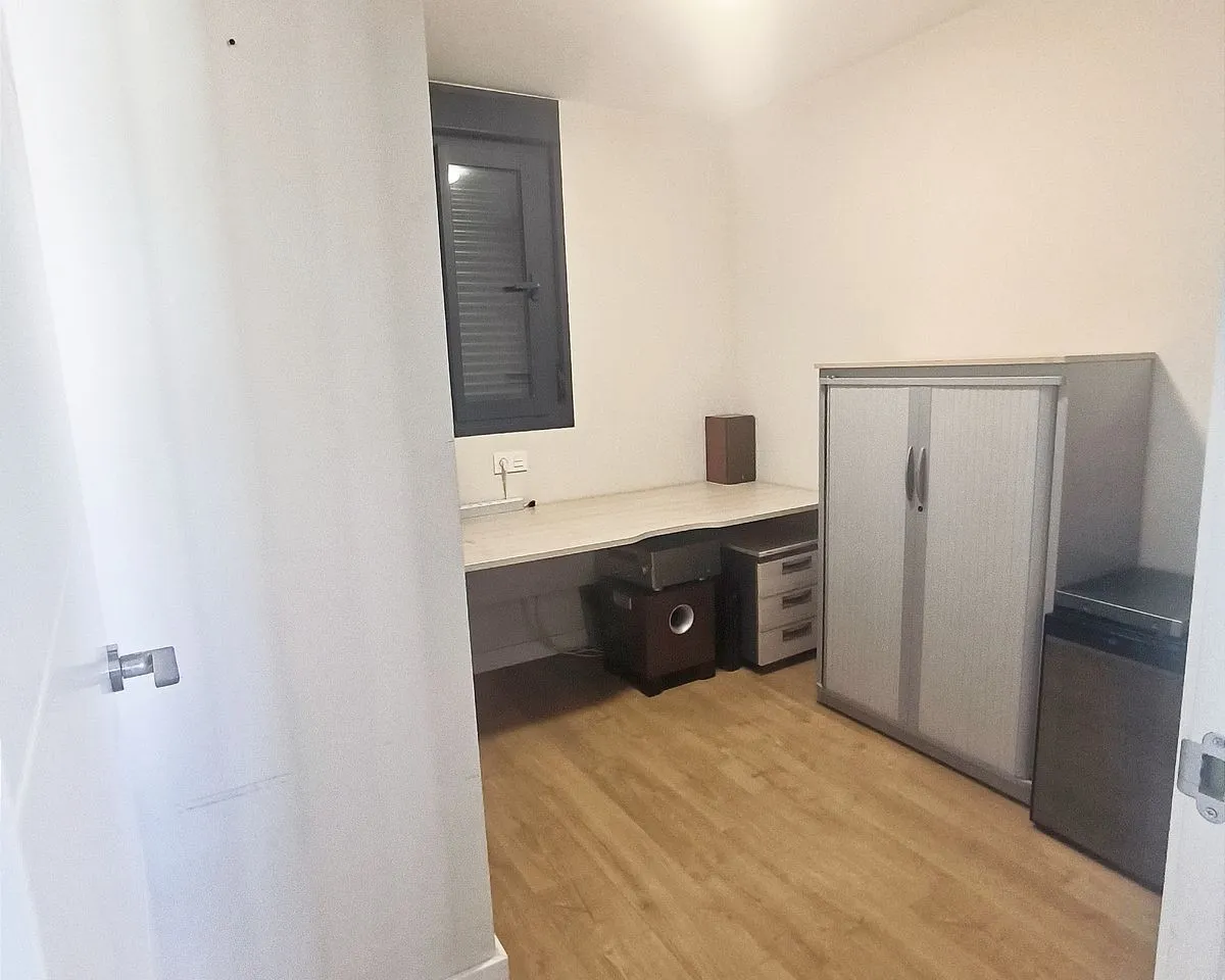 3fcd7dea-d8e3-4ff4-aedc-38665e5ec2ff