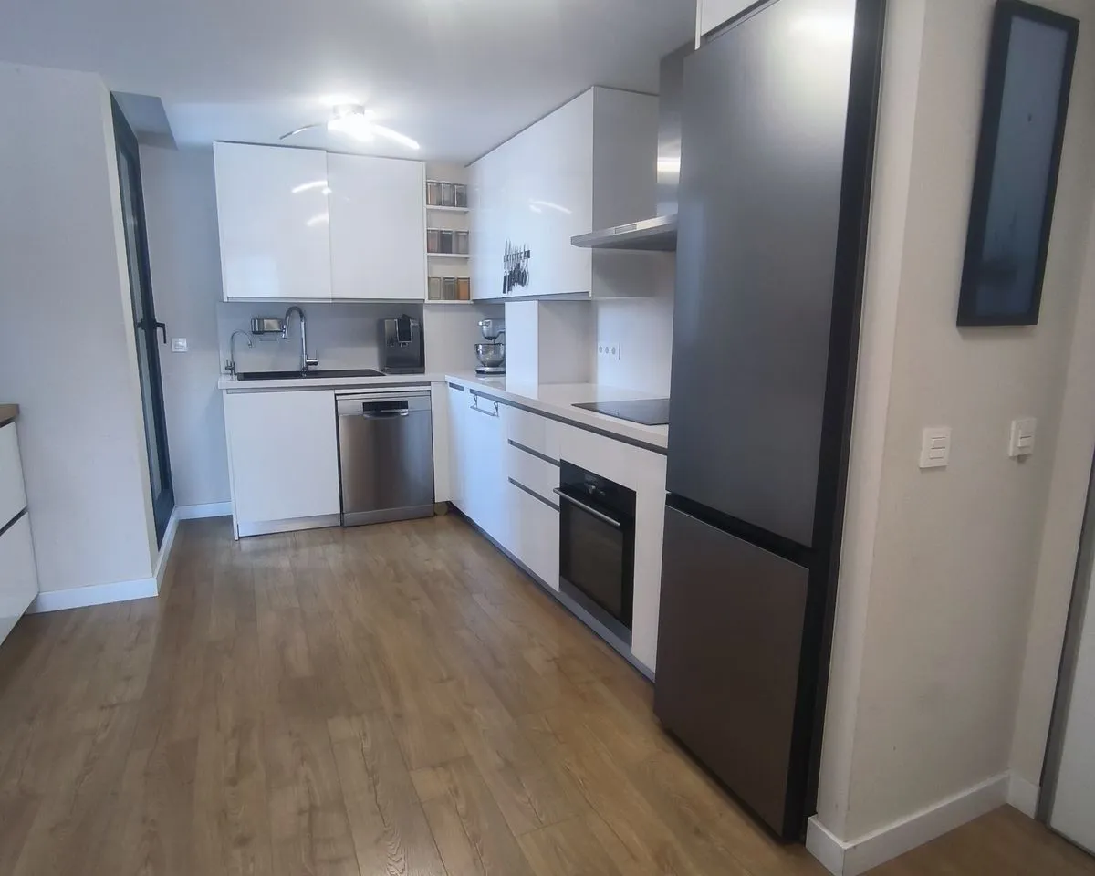 a3fe8f9f-fc27-423a-8258-354829cd1fe7