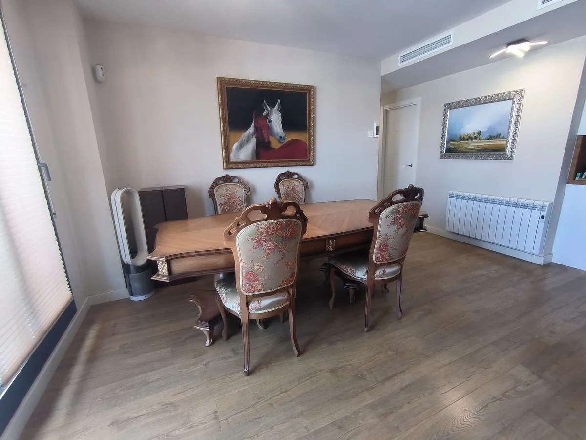 baff9e84-0e53-458b-a1e9-3d7197319da1