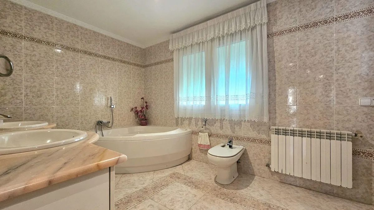 2c9441b1-05ee-4144-aa6b-8aec26113fd8