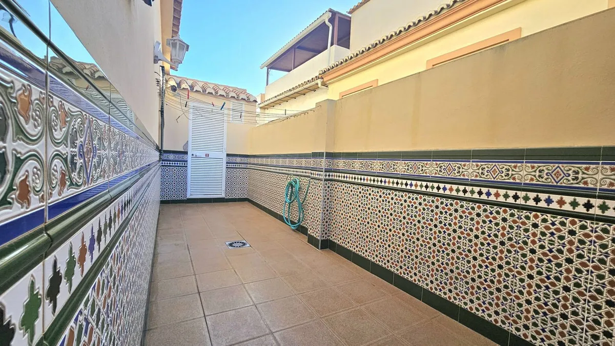 3f83f147-0748-42cd-98ed-e0f47c44feba