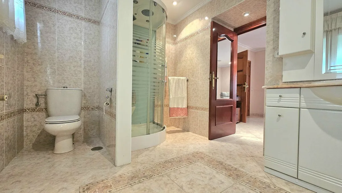 b1e129f4-bdfa-421a-be9e-7a62c1cab6bd