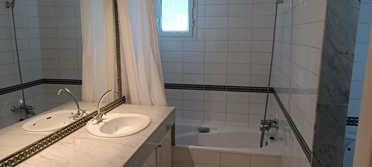 0a5373ea-816d-4cd5-b9fd-46a05c590cdc