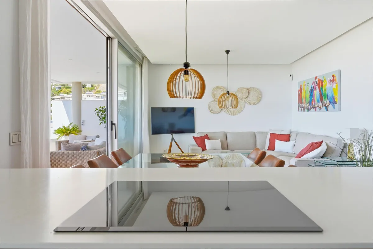 13d8b7db-4f83-439d-be91-68dae7f2b859