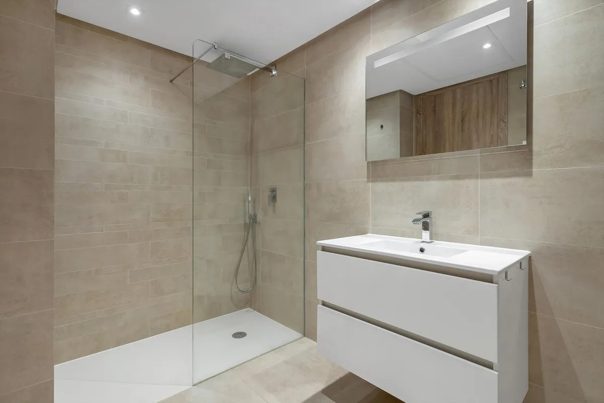 1a4398b3-9a54-41b4-a558-7bdef3512658