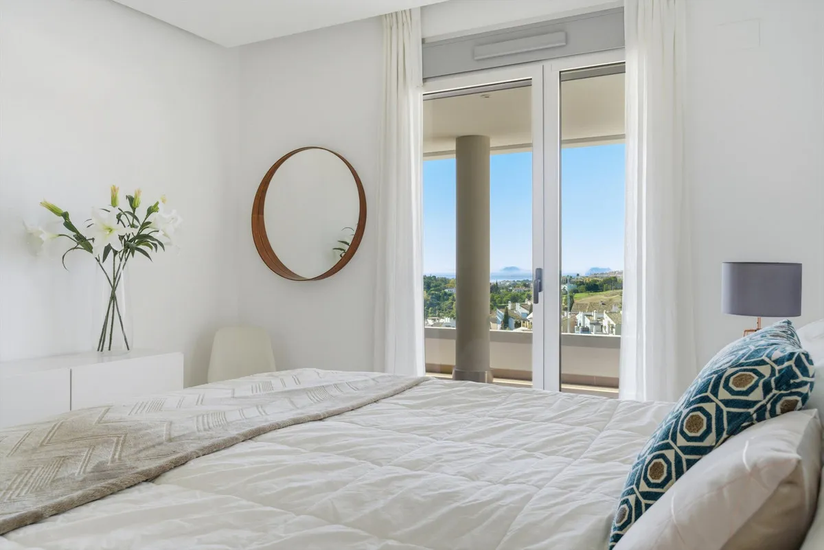 e1eac5a6-a53a-4daf-9a7a-485476c939eb