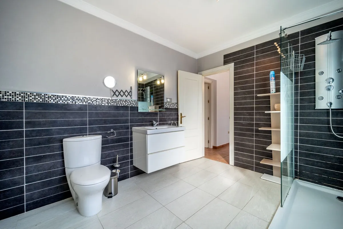 22a93b78-1010-4215-95a5-70ebc47bd67e