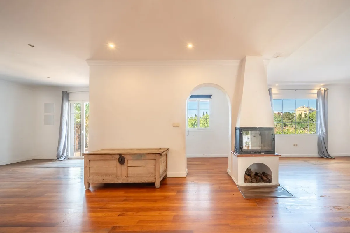 a3606c25-40e1-41a7-85e4-6d2298cb5f6a