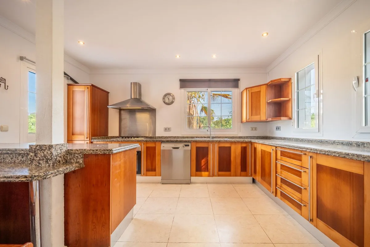 fff24d24-d94f-46b4-8e5c-dc02bab38720