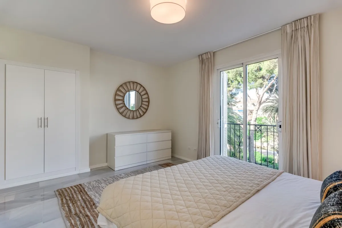 50fb63a7-bba8-4cd6-97c0-733f0fcf8c03