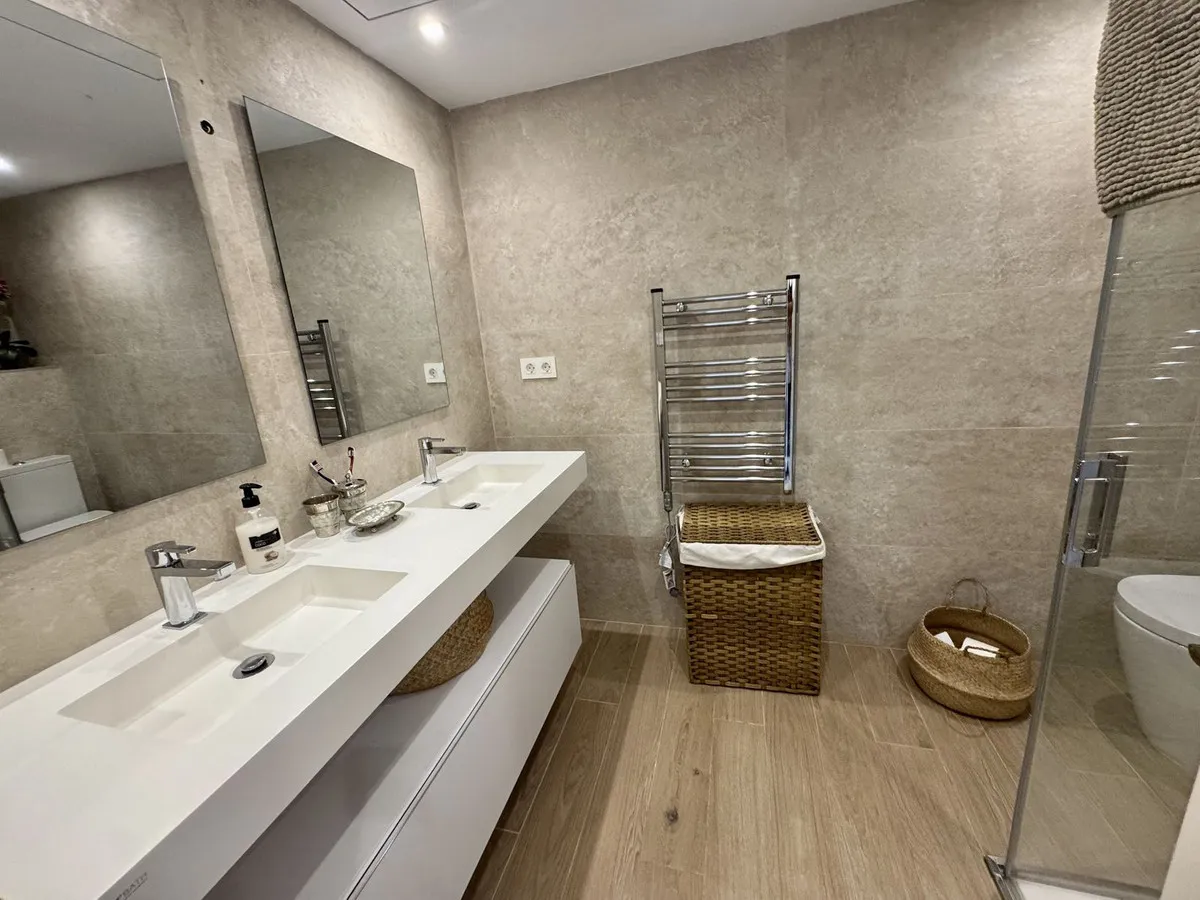 21925f56-8130-42bd-ac93-2e1853e039a8