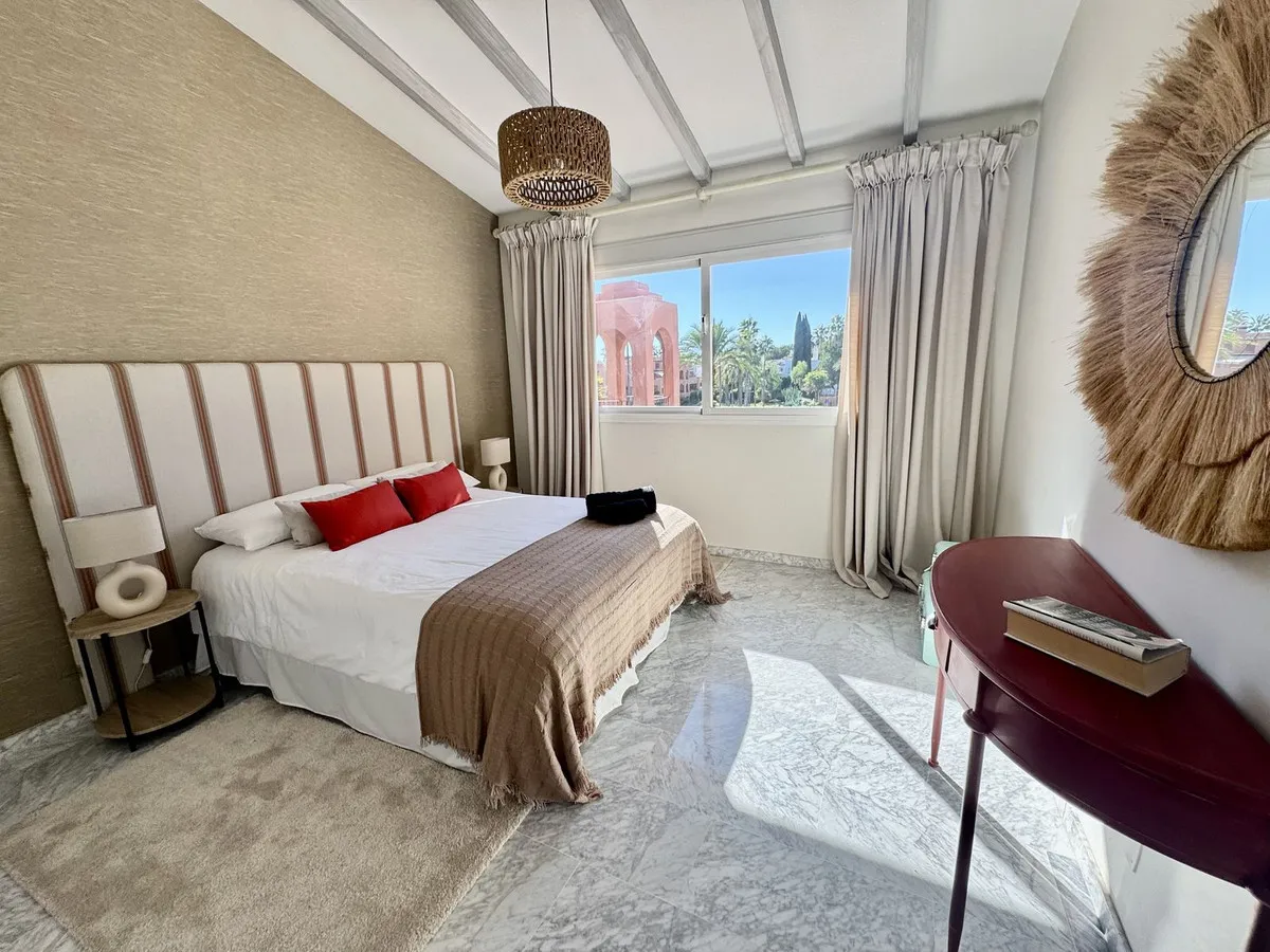 a37a8fb9-855e-432c-8be4-19fff2534b8d