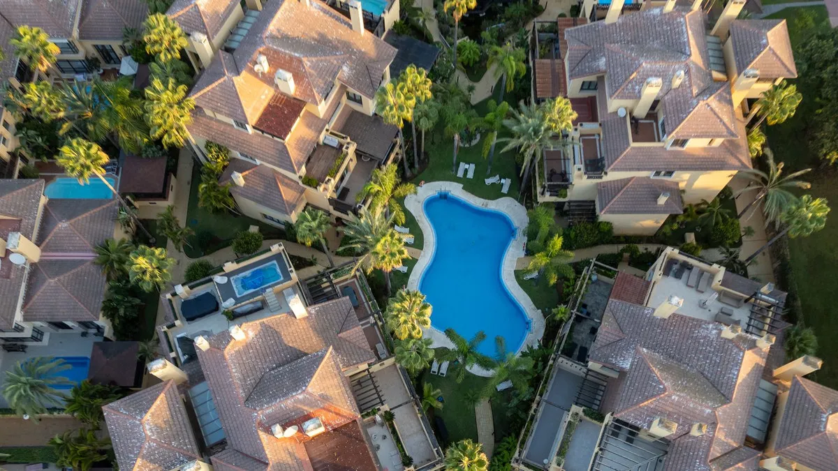 0261179b-e5f1-4c7f-bef3-71dd34d32887